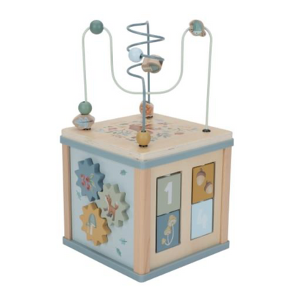Cube d'activités en bois